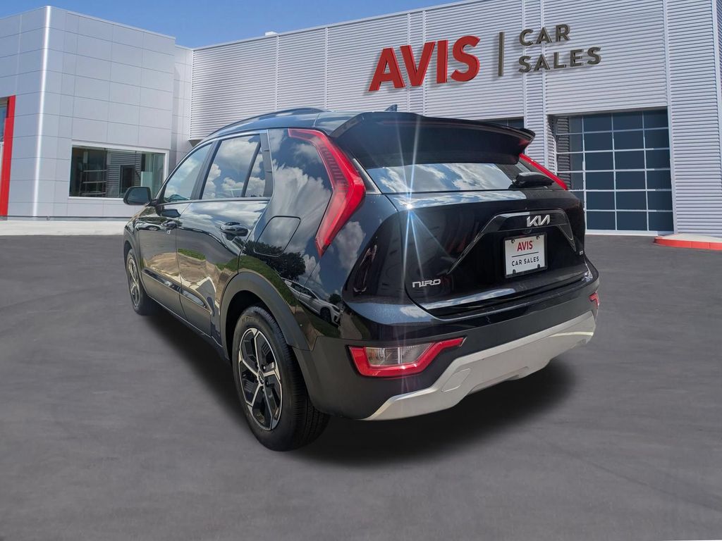 Thumbnail: 2025 Kia Niro - 9
