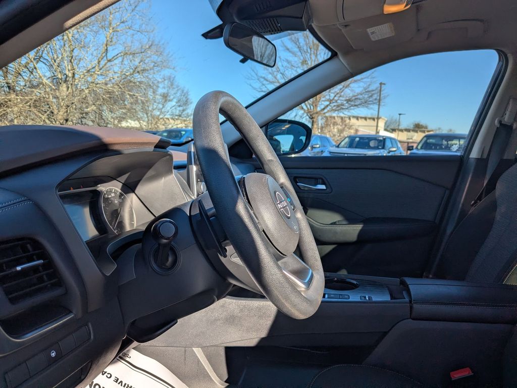 Thumbnail: 2023 Nissan Rogue - 14