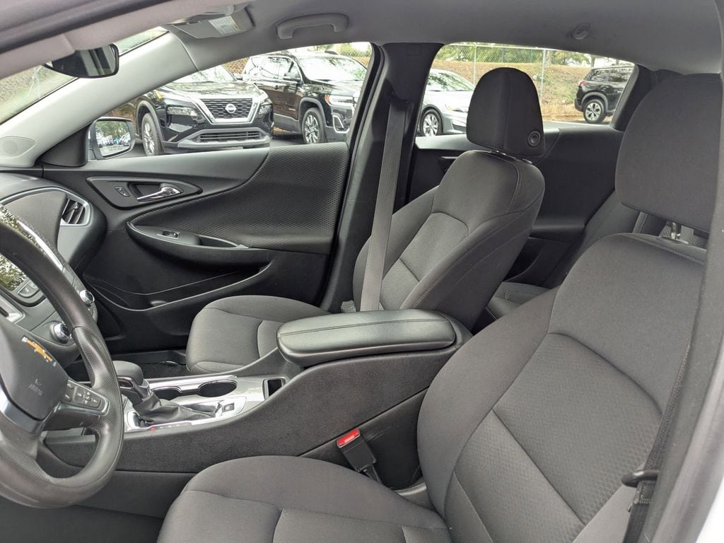 Thumbnail: 2024 Chevrolet Malibu - 24
