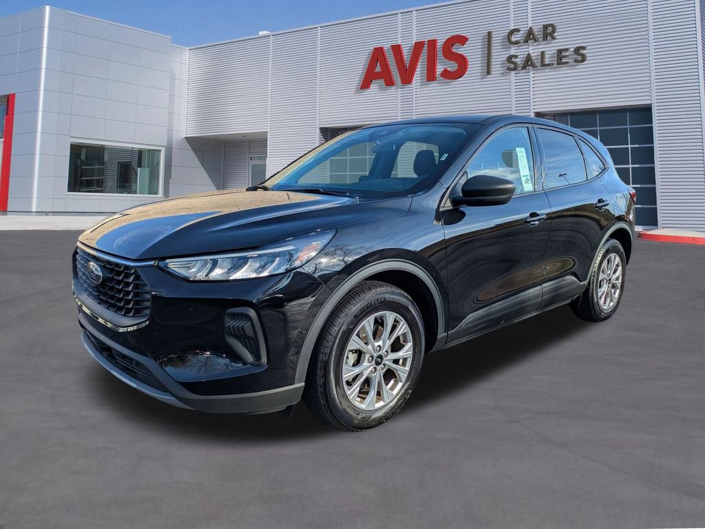 2025 Ford Escape Active's photo