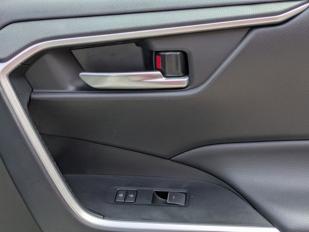 Thumbnail: 2025 Toyota RAV4 - 35