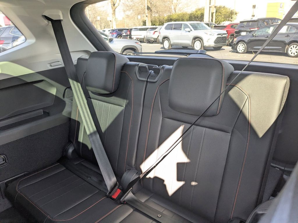 Thumbnail: 2024 Volkswagen Tiguan - 28