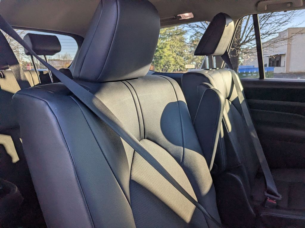 Thumbnail: 2025 Toyota Grand Highlander - 32