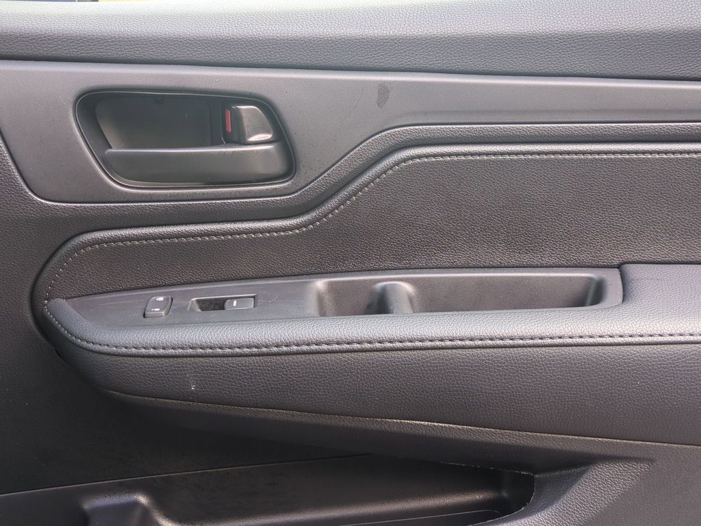 Thumbnail: 2025 Honda Odyssey - 35