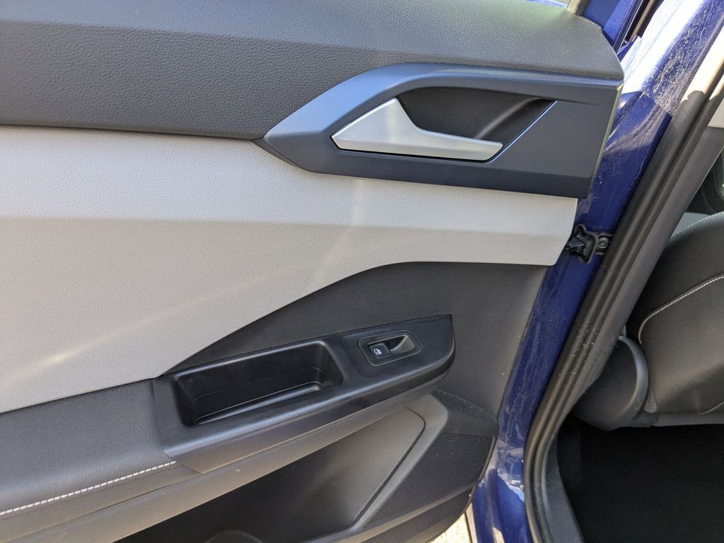 Thumbnail: 2024 Volkswagen Taos - 26