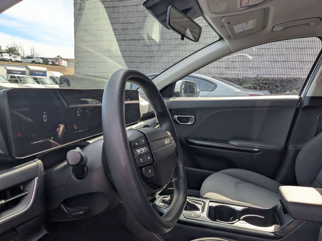 Thumbnail: 2025 Kia K4 - 11