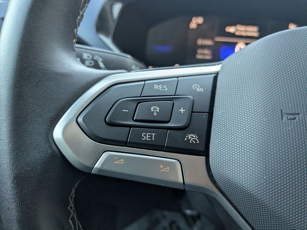 Thumbnail: 2024 Volkswagen Taos - 17