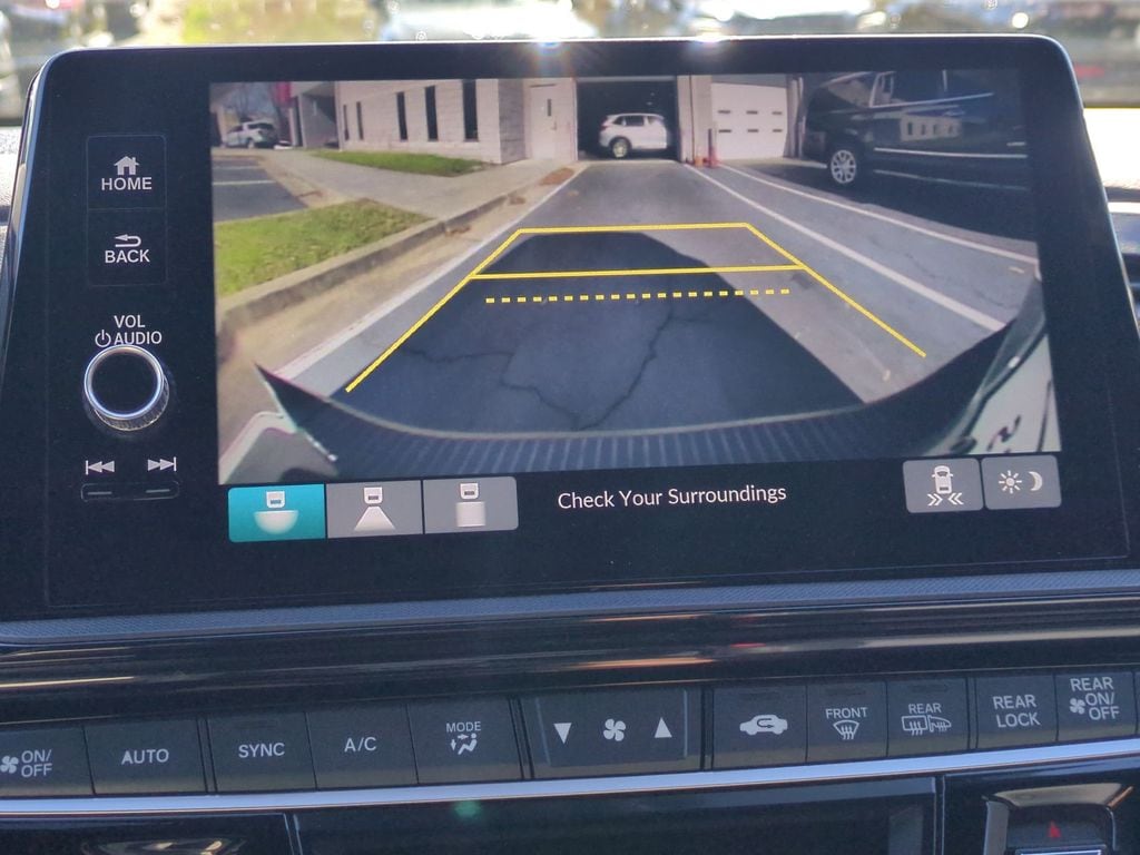 Thumbnail: 2025 Honda Odyssey - 14