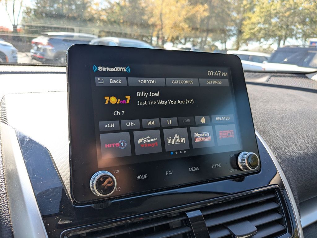 Thumbnail: 2025 Mitsubishi Eclipse Cross - 19