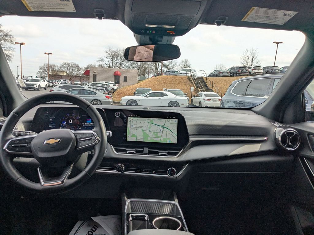 Thumbnail: 2025 Chevrolet Equinox - 24