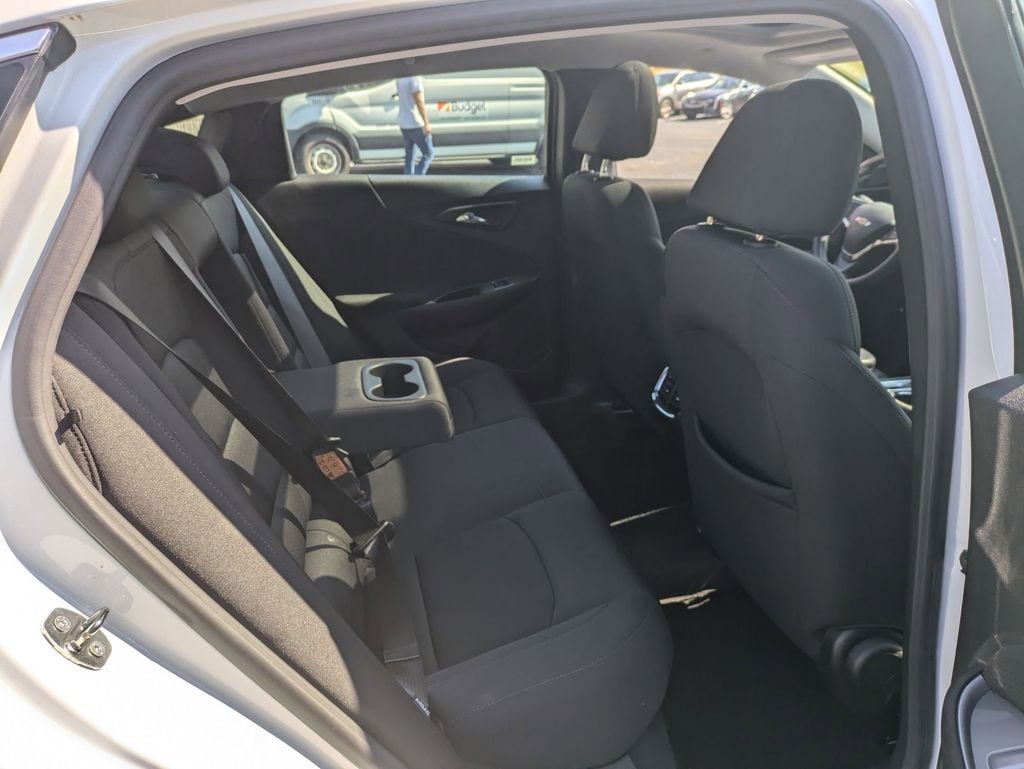 Thumbnail: 2024 Chevrolet Malibu - 31