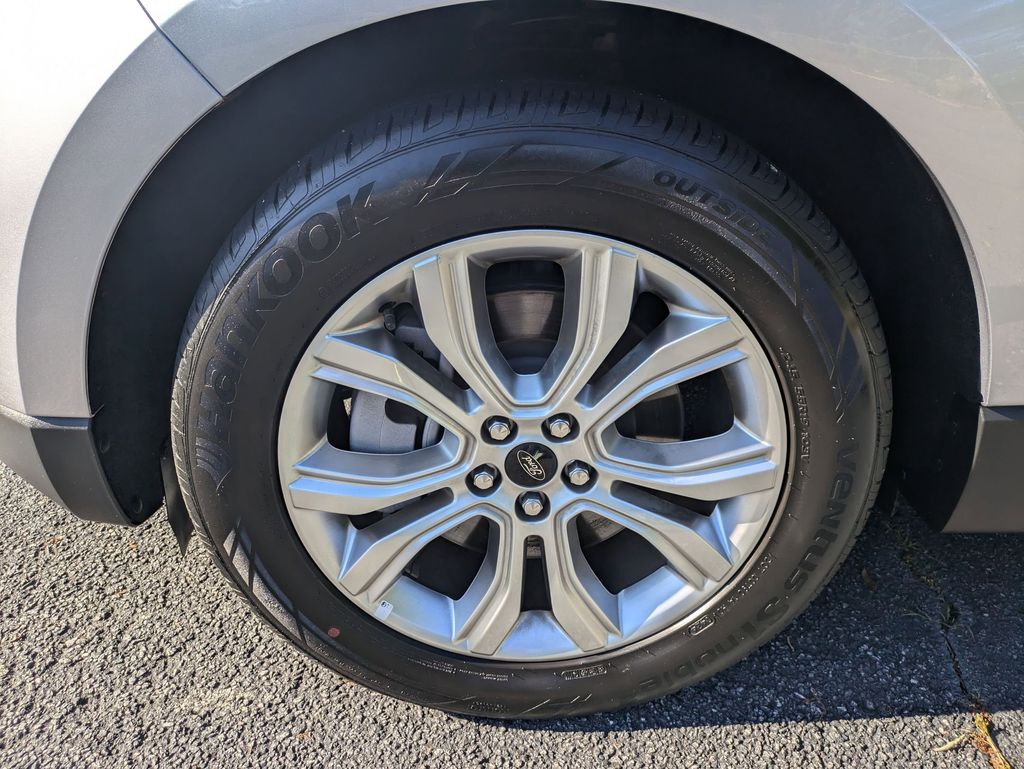 2024 Ford Edge Titanium 36