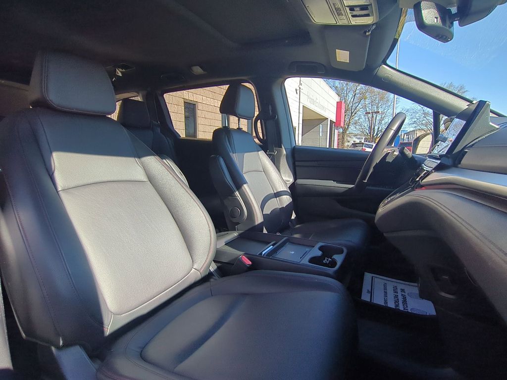 Thumbnail: 2025 Honda Odyssey - 31