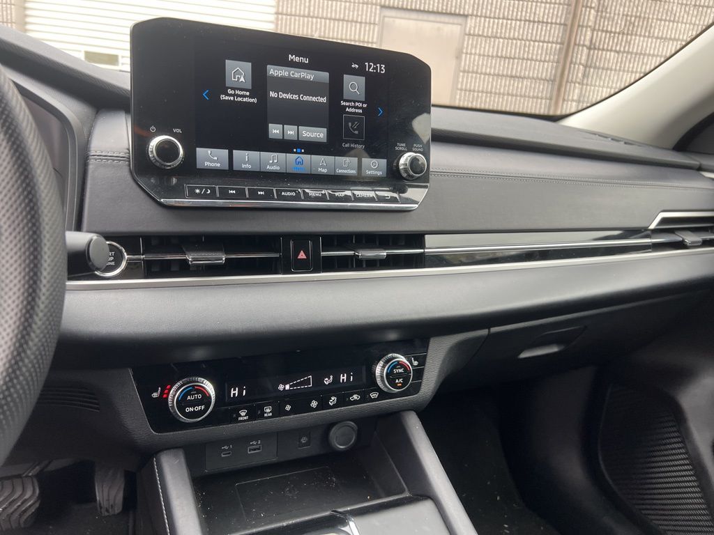 Thumbnail: 2024 Mitsubishi Outlander - 5