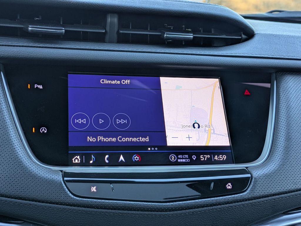 Thumbnail: 2024 Cadillac XT5 - 21