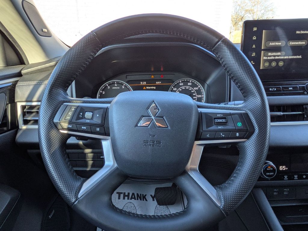 Thumbnail: 2025 Mitsubishi Outlander - 14