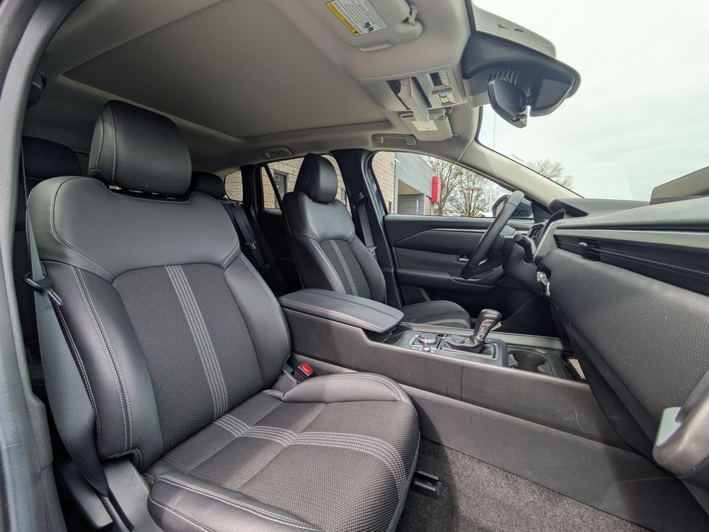 Thumbnail: 2025 Mazda CX-50 - 28