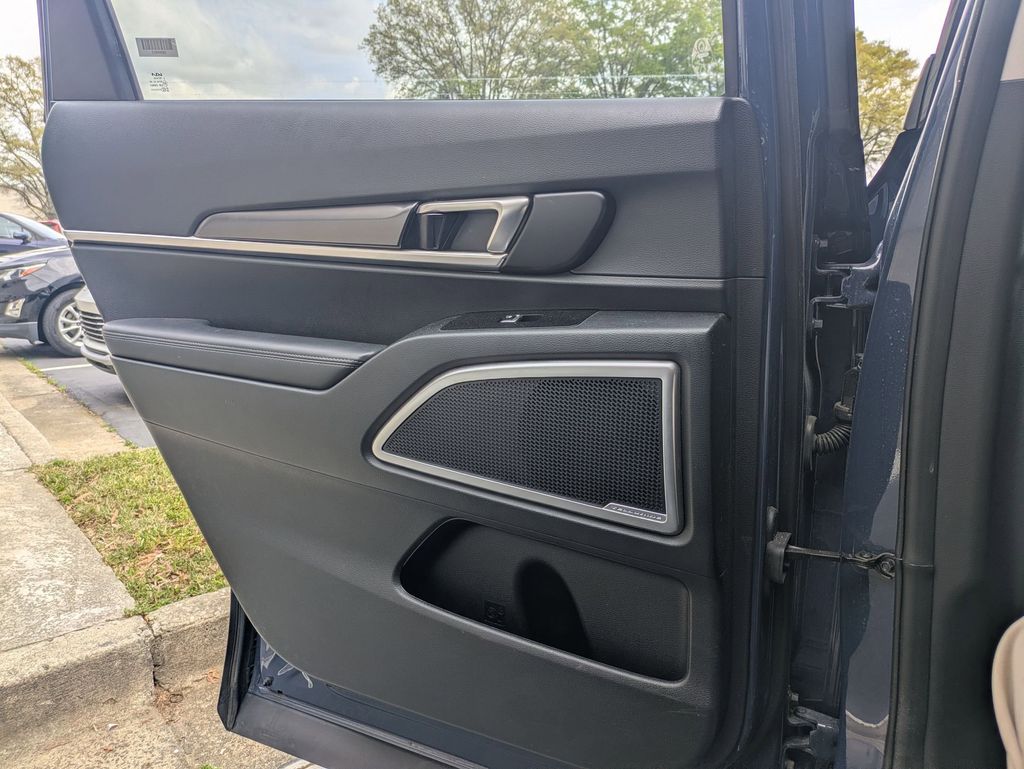 Thumbnail: 2025 Kia Telluride - 27