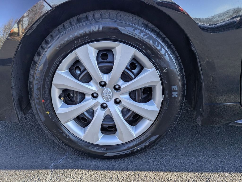 Thumbnail: 2025 Toyota Corolla - 27