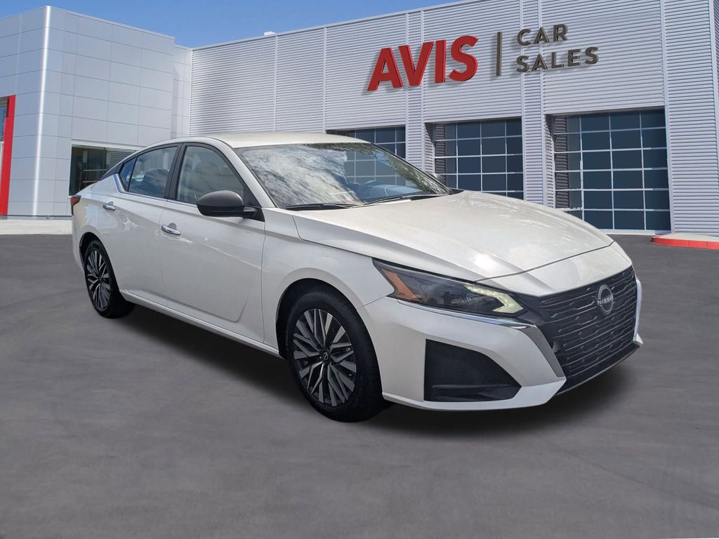 2024 Nissan Altima 2.5 SV photo 3