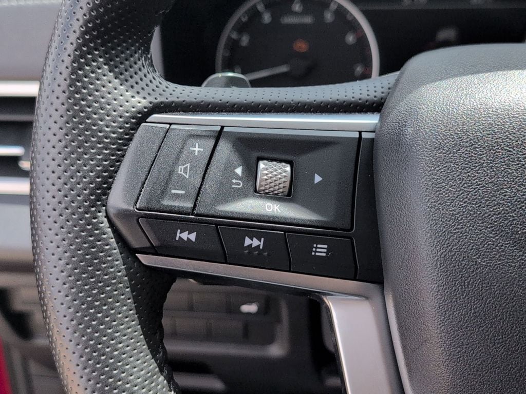 Thumbnail: 2025 Mitsubishi Outlander - 21