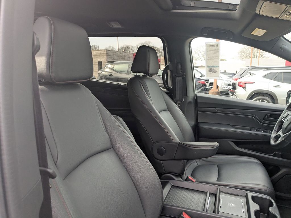 Thumbnail: 2025 Honda Odyssey - 28