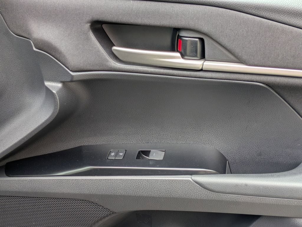 Thumbnail: 2025 Toyota Camry - 34