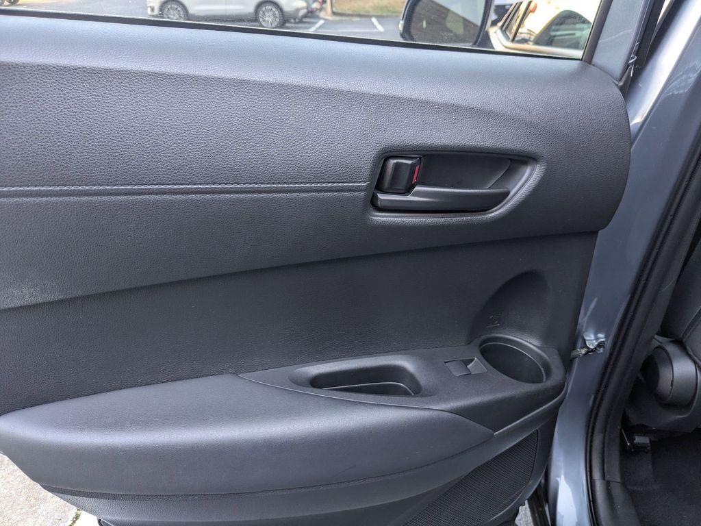 Thumbnail: 2025 Toyota Corolla Cross - 25