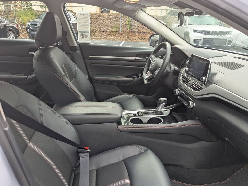 Thumbnail: 2025 Nissan Altima - 31