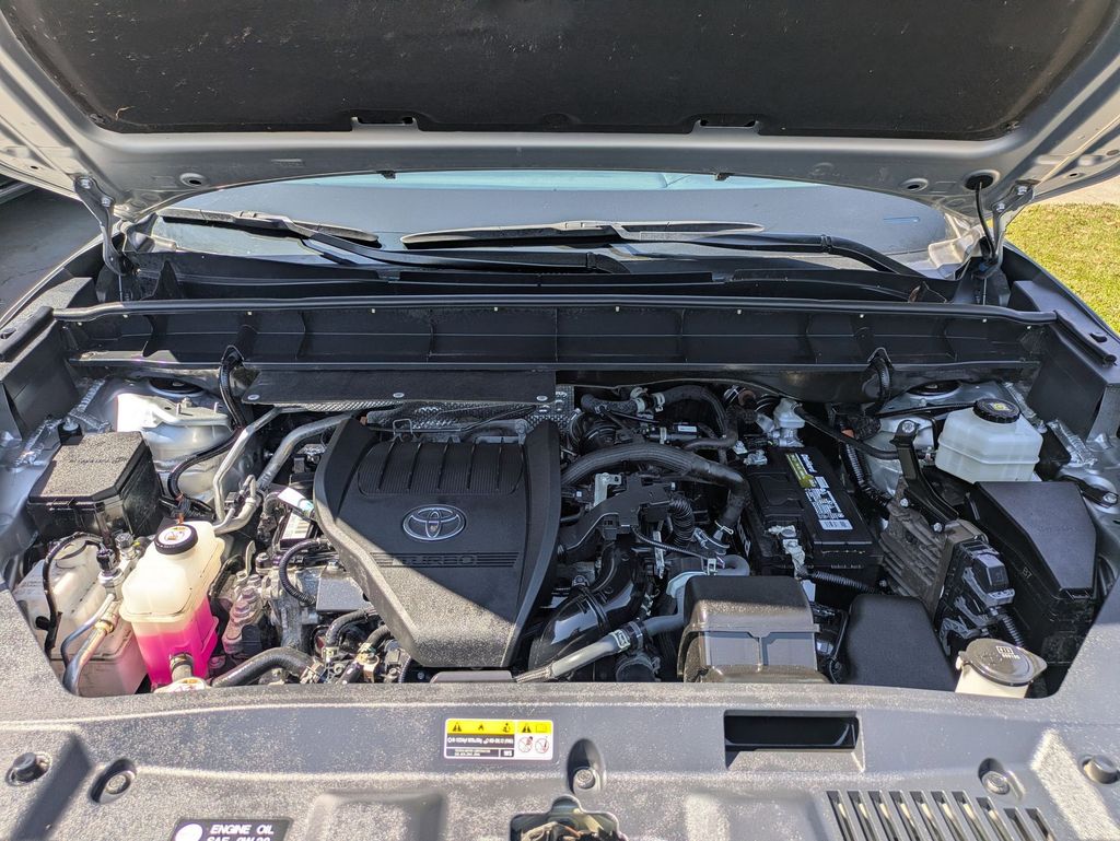 Thumbnail: 2024 Toyota Highlander - 34