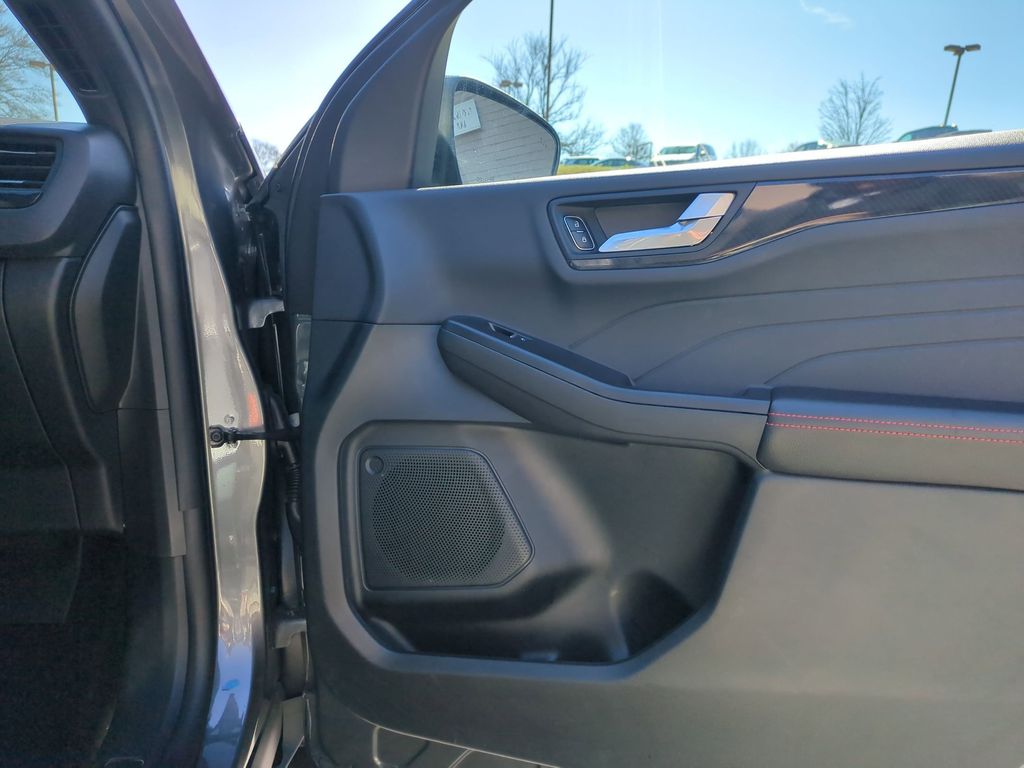 Thumbnail: 2025 Ford Escape - 32