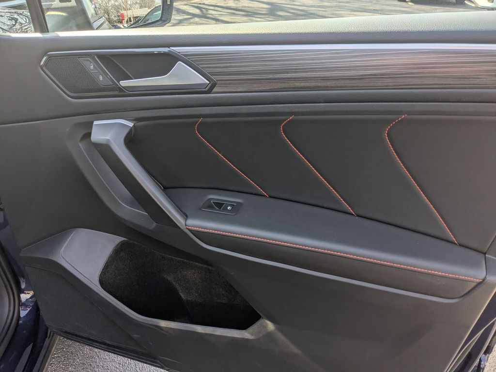 Thumbnail: 2024 Volkswagen Tiguan - 33