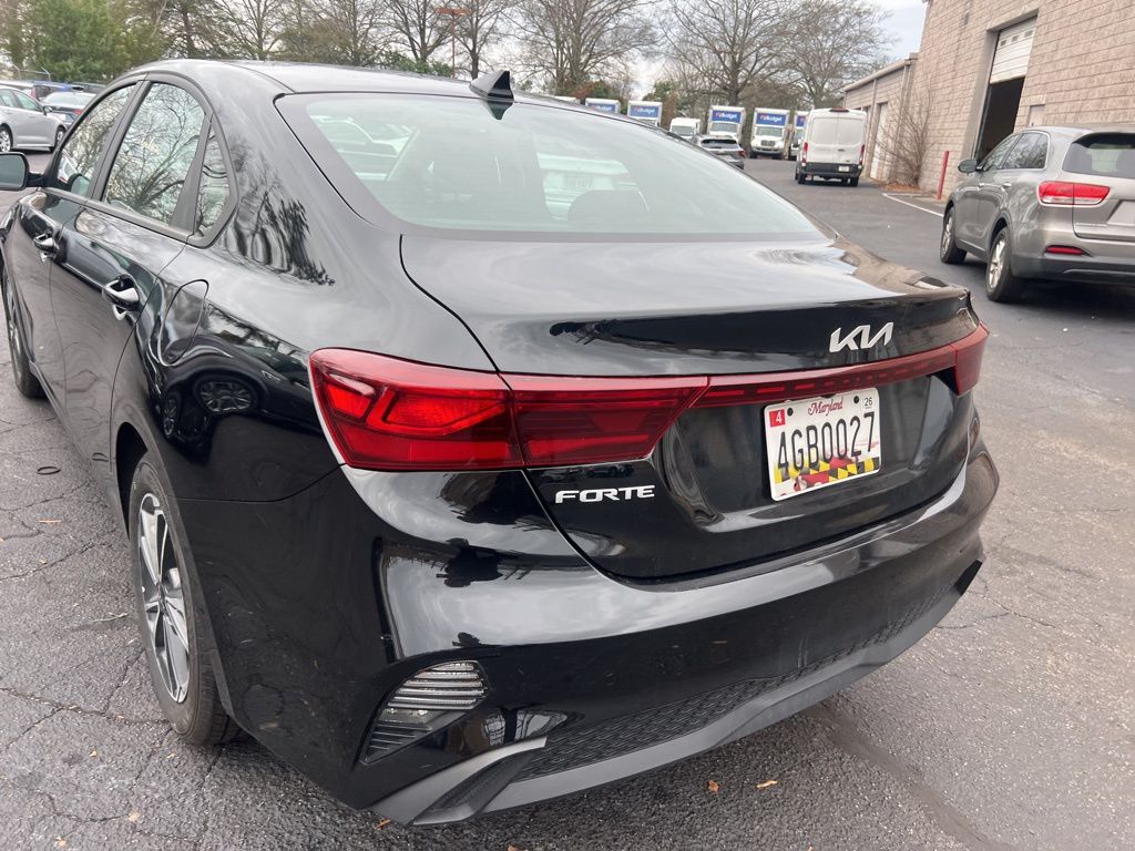 Thumbnail: 2024 Kia Forte - 7