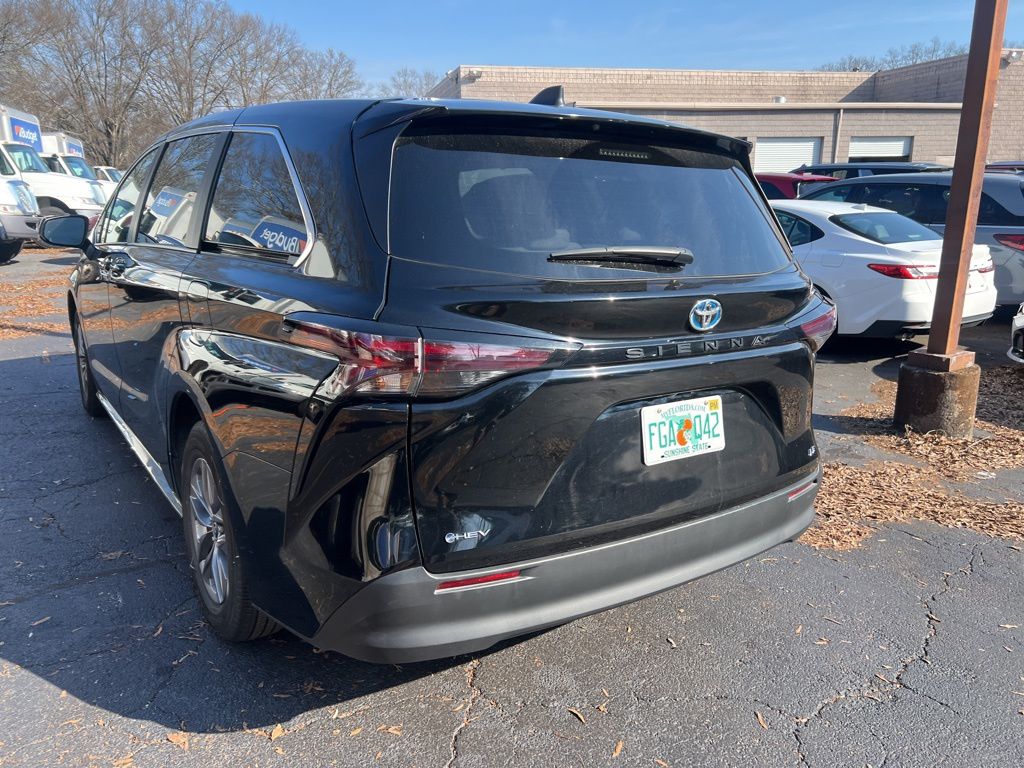 Thumbnail: 2025 Toyota Sienna - 7