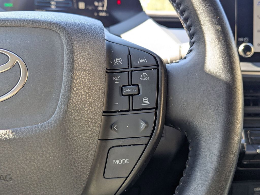 Thumbnail: 2024 Toyota Prius - 18