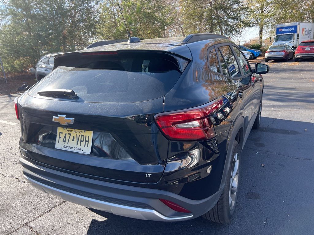 Thumbnail: 2025 Chevrolet Trax - 11