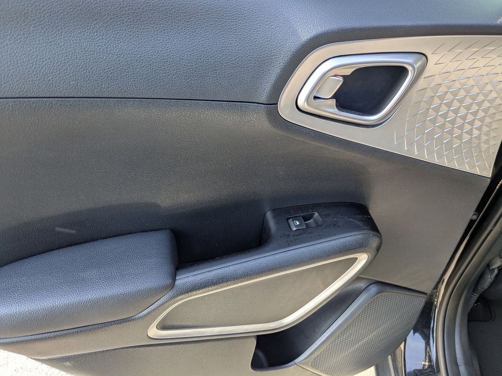 Thumbnail: 2024 Kia Soul - 25