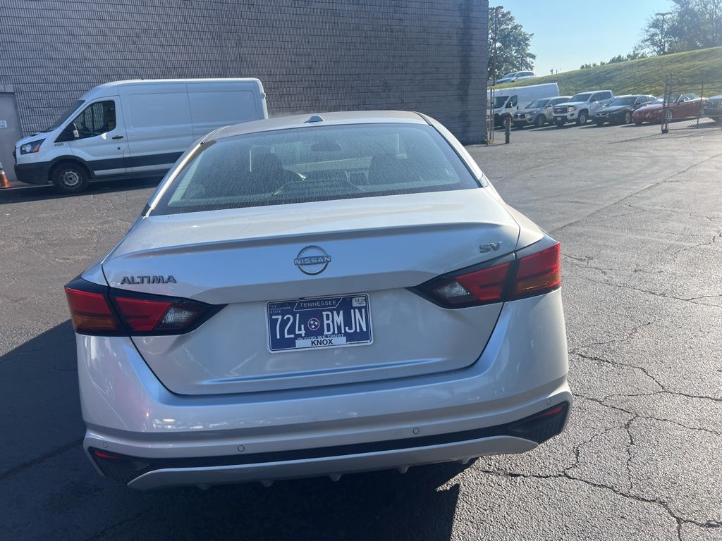 Thumbnail: 2024 Nissan Altima - 10