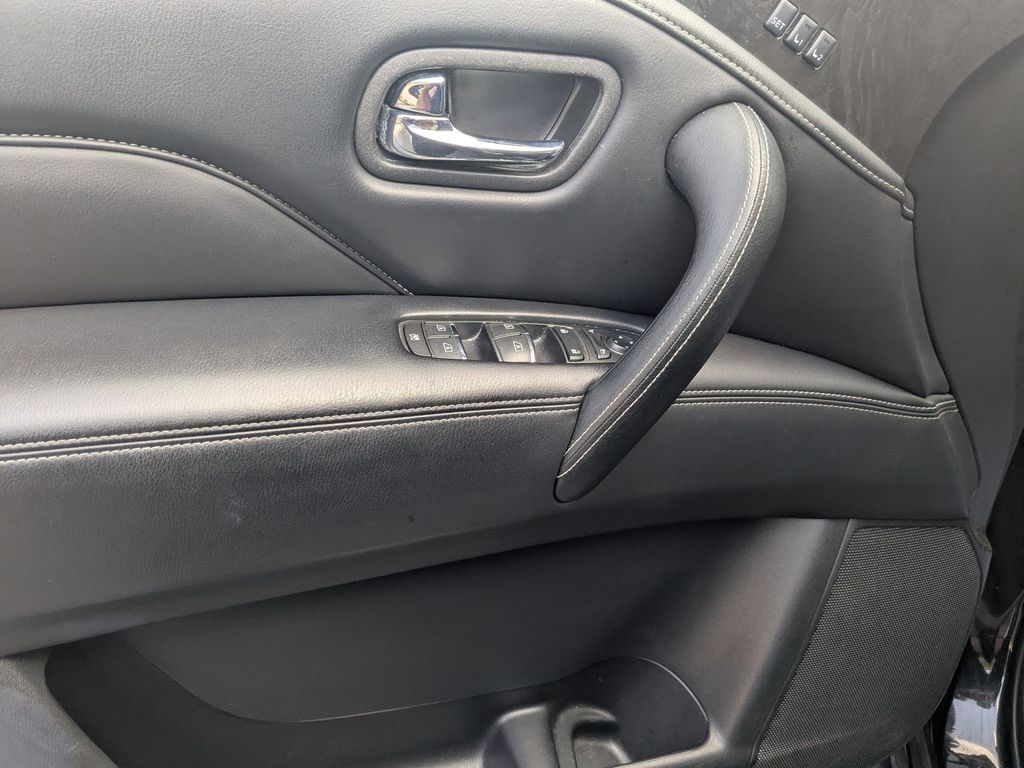 Thumbnail: 2024 INFINITI QX80 - 23