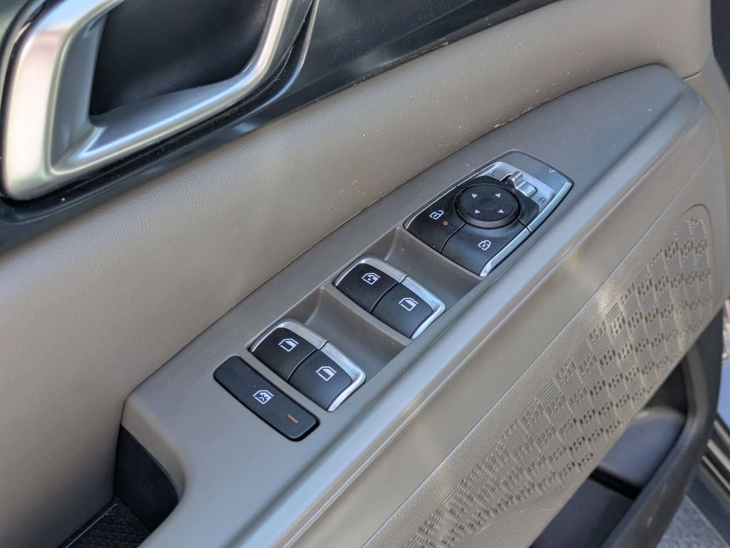 Thumbnail: 2025 Kia Carnival - 13