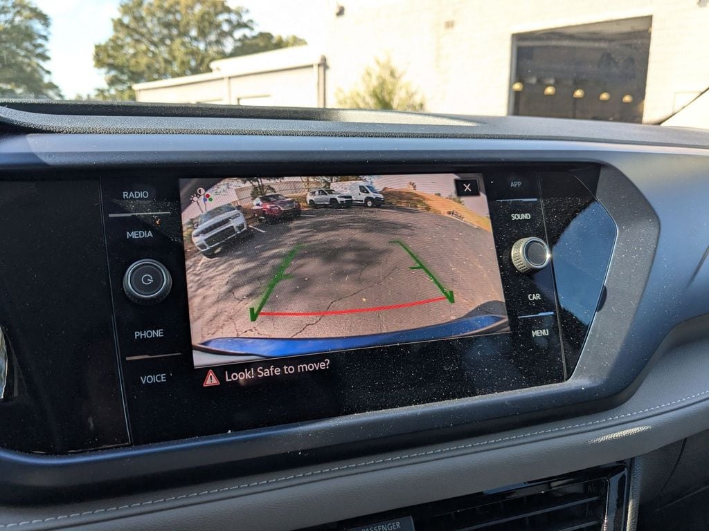 Thumbnail: 2024 Volkswagen Taos - 17