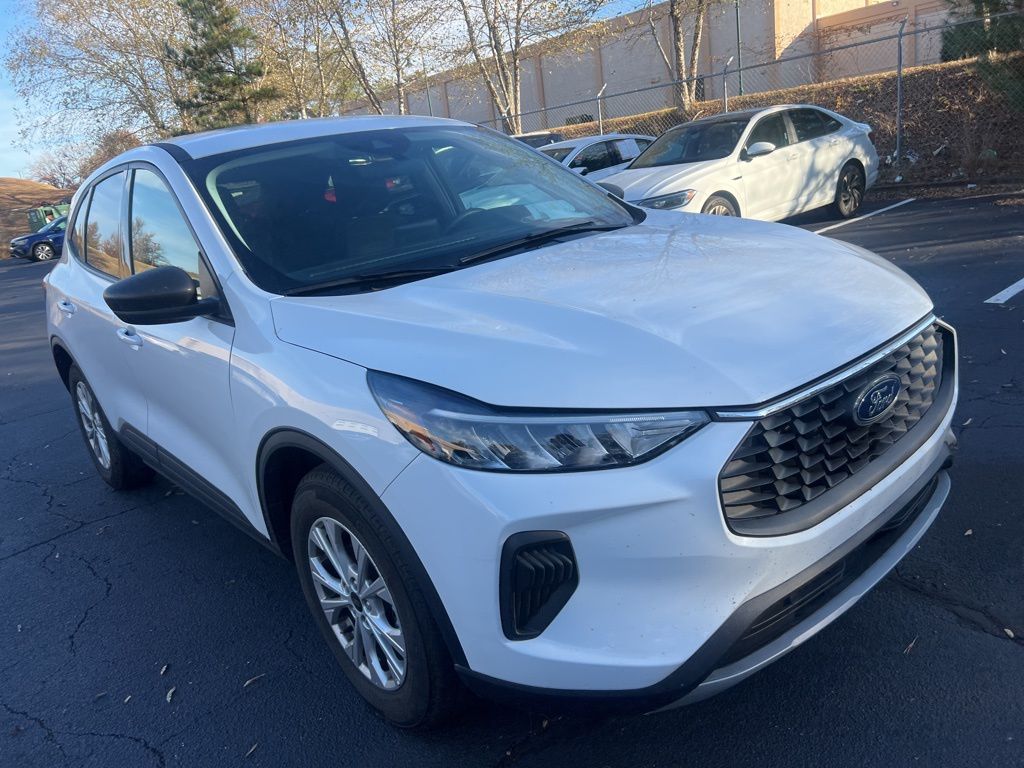 Thumbnail: 2025 Ford Escape - 3