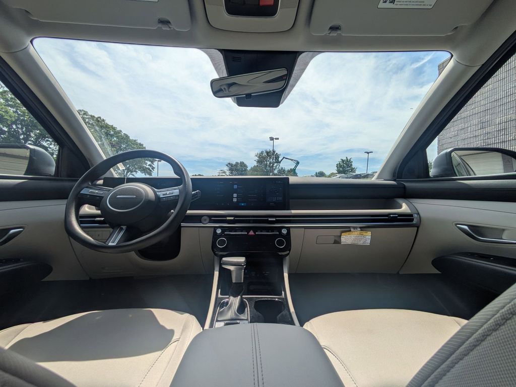 Thumbnail: 2025 Hyundai Tucson - 24