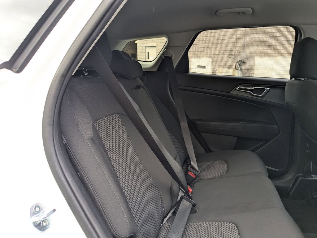 Thumbnail: 2024 Kia Sportage - 28