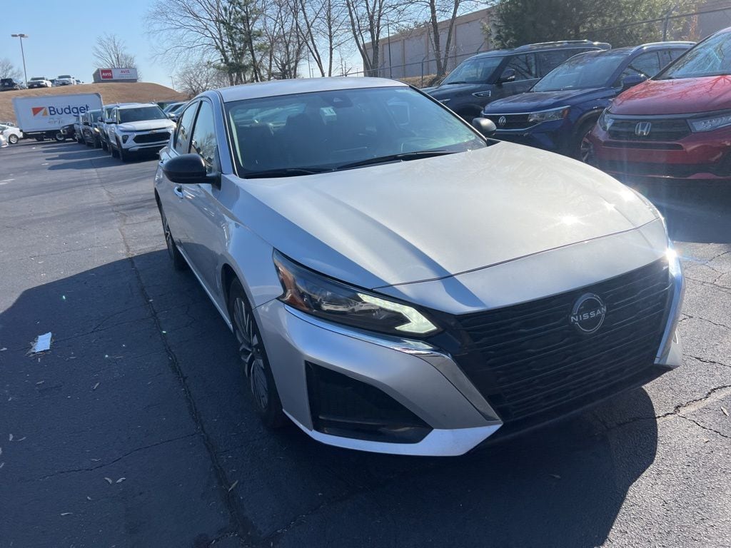 Thumbnail: 2024 Nissan Altima - 3