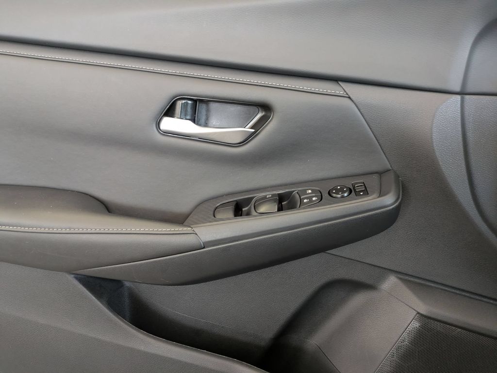 Thumbnail: 2025 Nissan Sentra - 11
