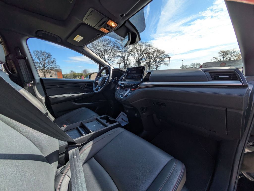 Thumbnail: 2025 Honda Odyssey - 31