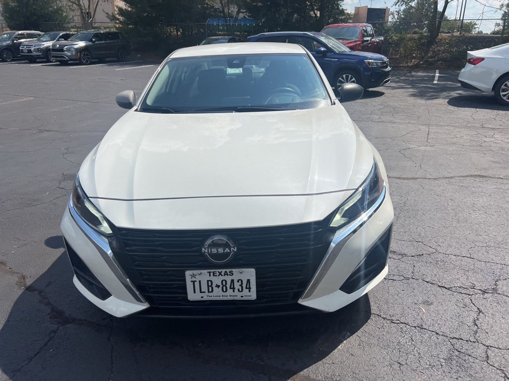 Thumbnail: 2024 Nissan Altima - 2