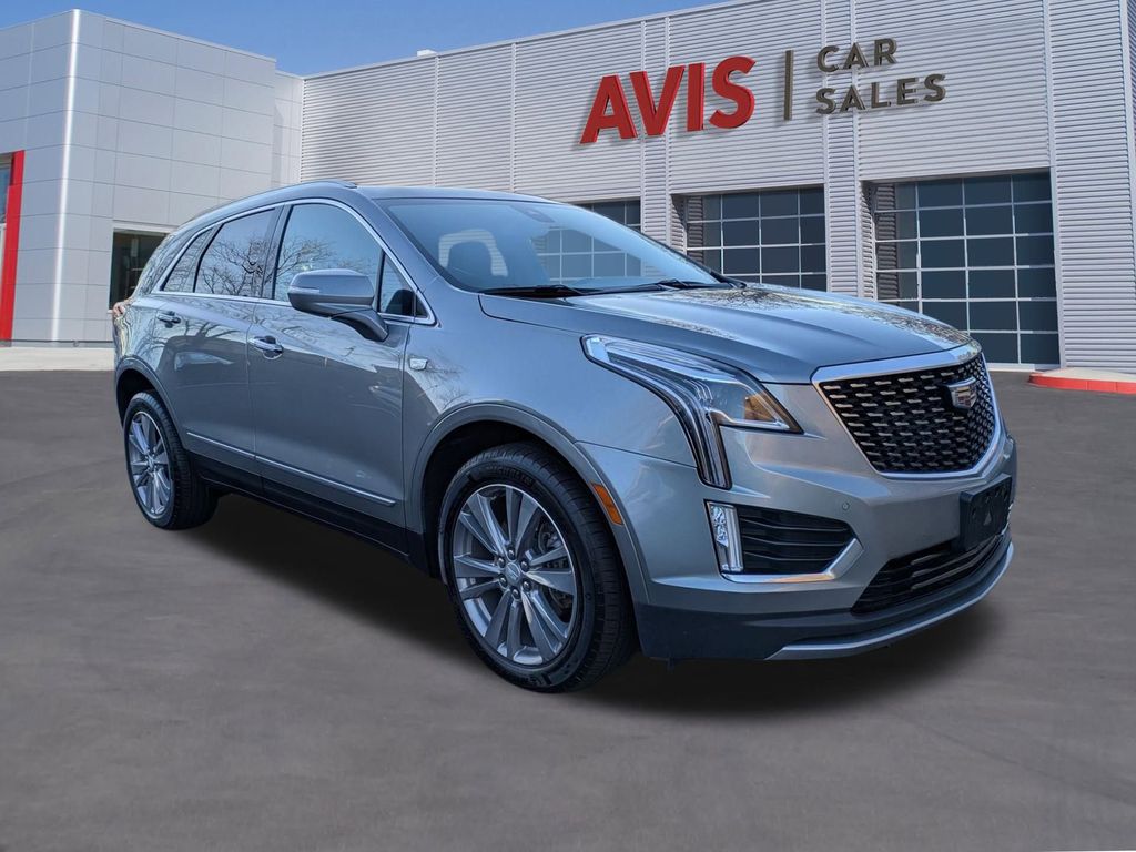Thumbnail: 2024 Cadillac XT5 - 3