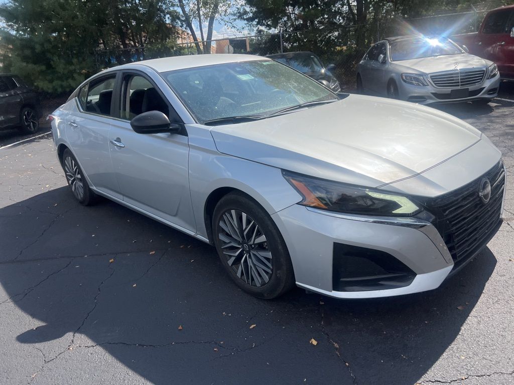 Thumbnail: 2024 Nissan Altima - 3